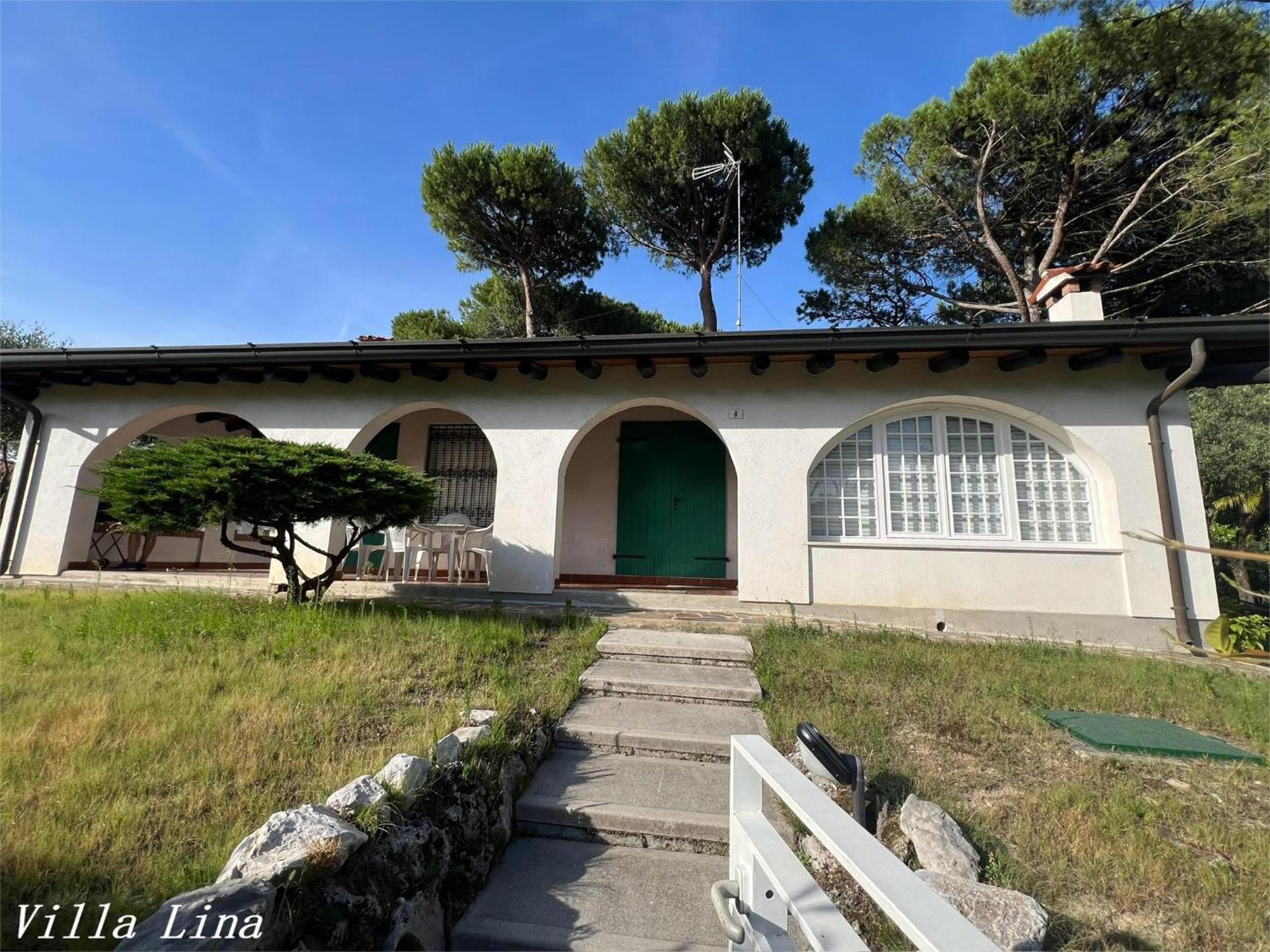 Casa Bianca Village Apartments Lignano Sabbiadoro Exterior photo